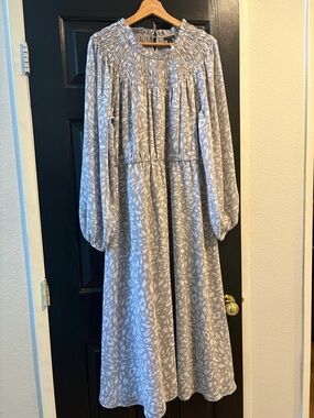 Ann Taylor Light Gray and White Printed Midi Dress